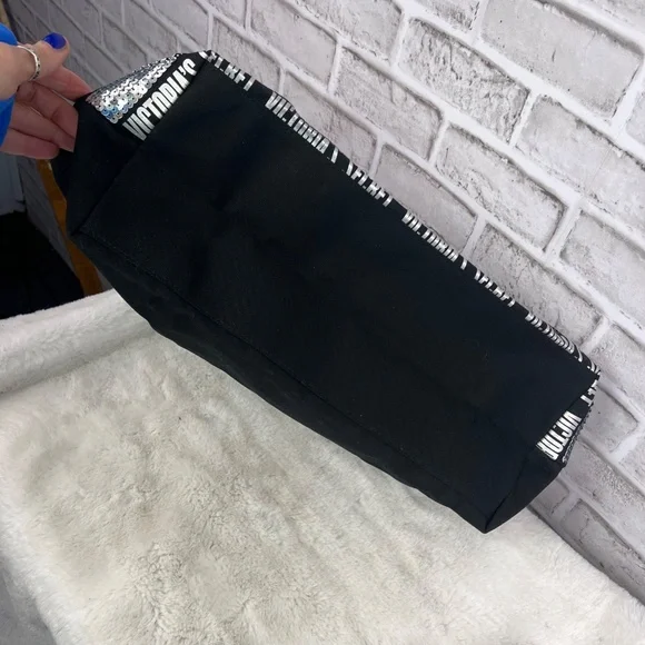 NWT🤩 |•VICTORIA'S SECRET•| Sparkly Silver Sequin Tote & Matching Make Up Bag - Picture 9 of 12